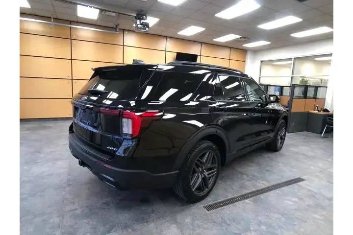 $39602 : Ford Explorer 2025 AWD ST-Li image 7