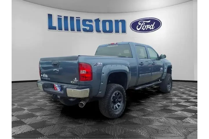 $32237 : Chevrolet Silverado 2500HD 2 image 3