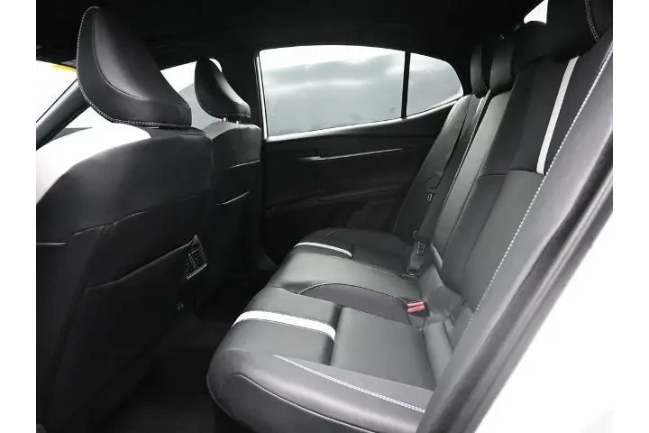 $29378 : Toyota Camry 2025 SE 4dr Sed image 10