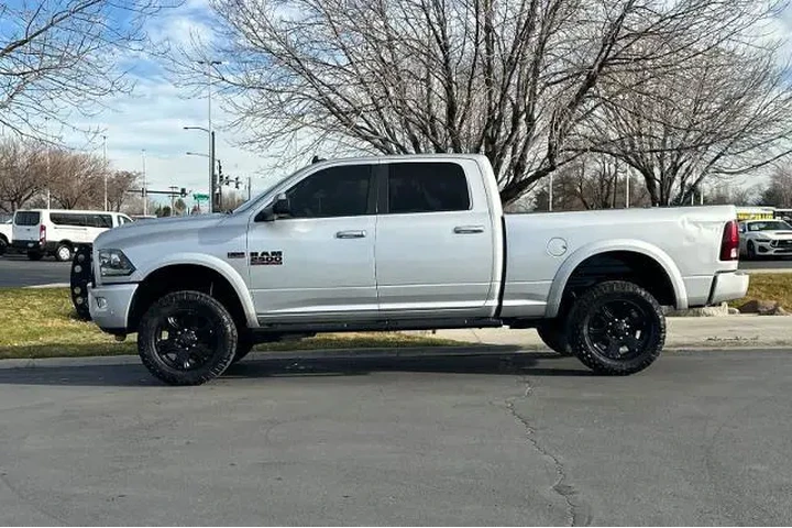 $29995 : Ram 2500 2017 4x4 Laramie 4d image 5