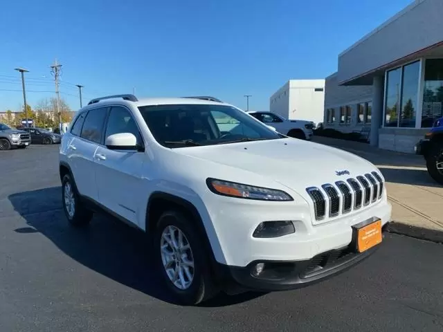 $11319 : Pre-Owned 2014 Cherokee Latit image 3