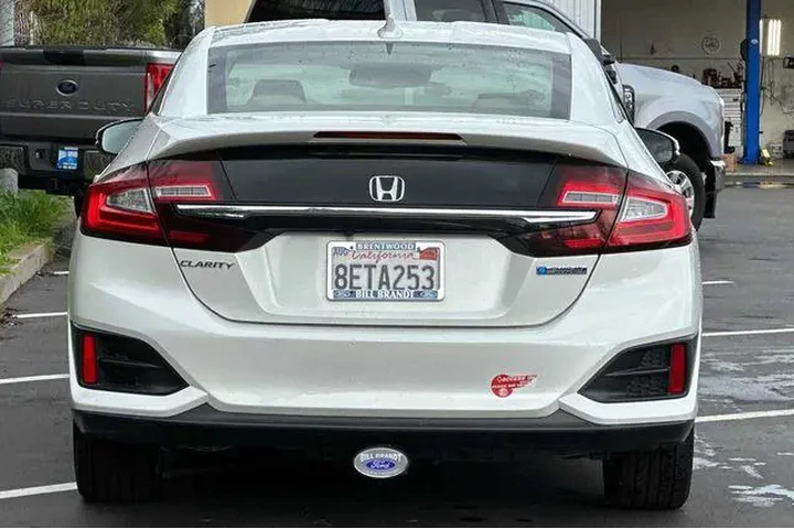 $18991 : Honda Clarity Plug-In Hybrid image 8