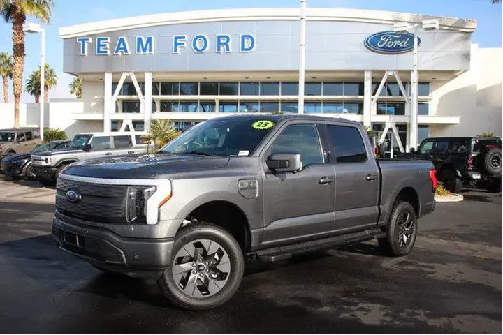 $38751 : Ford F-150 Lightning 2023 AW image 2