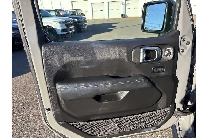 $36890 : Jeep Wrangler Unlimited 2022 image 10