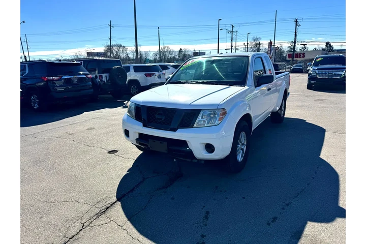 $10980 : 2015 Frontier 4WD image 6