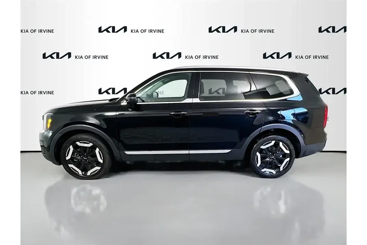 $30998 : Kia Telluride 2023 S 4dr SUV image 4