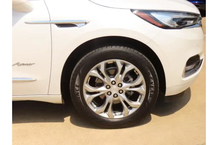 $22845 : Buick Enclave 2021 Avenir 4d image 6