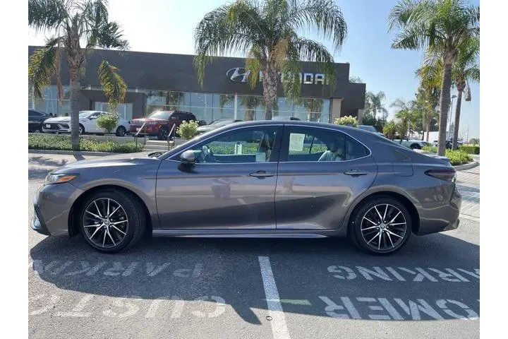 $23990 : Toyota Camry 2023 SE 4dr Sed image 6