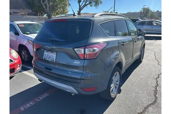 $10900 : Ford Escape 2018 SEL 4dr SUV image 2