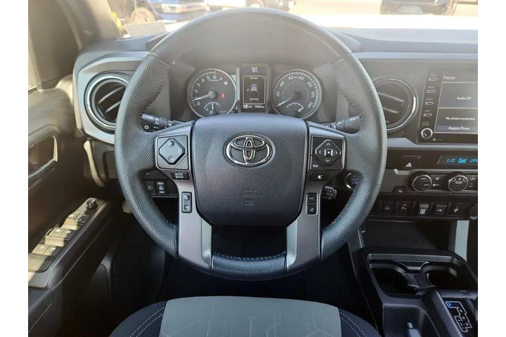 $31998 : Toyota Tacoma 2021 4x2 TRD O image 9