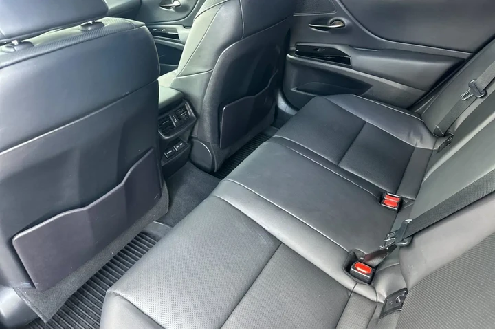 $35500 : Lexus ES 300h 2023 4dr Sedan image 7