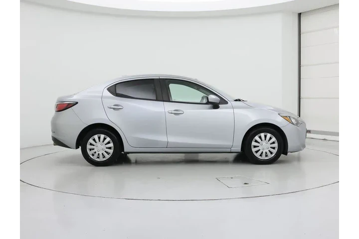 $13599 : Toyota Yaris 2019 LE 4dr Sed image 7