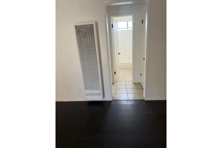 $1800 : Apartamentos listos YA!! image 2
