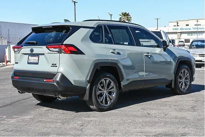 $33788 : Toyota RAV4 Hybrid 2023 AWD image 8