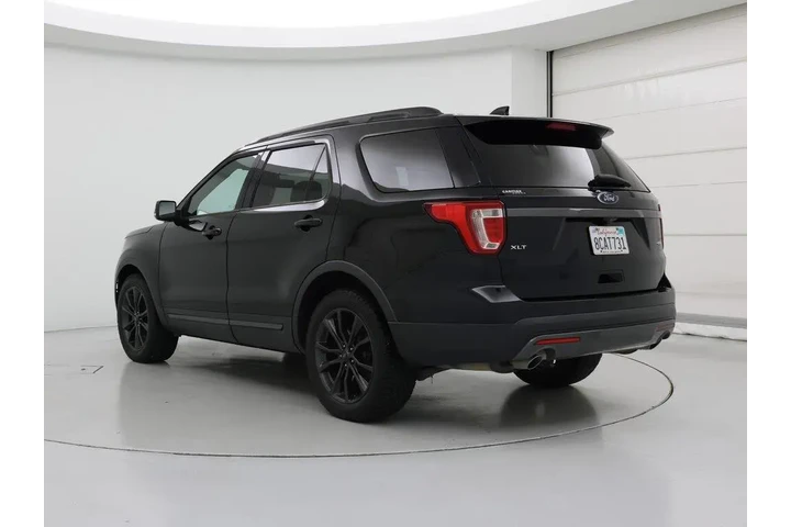 $17998 : Ford Explorer 2017 AWD XLT 4 image 2