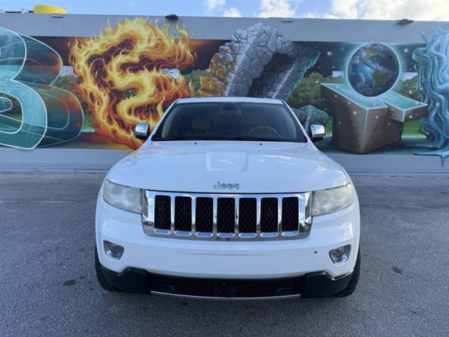 $9977 : 2013 Grand Cherokee Overland image 2