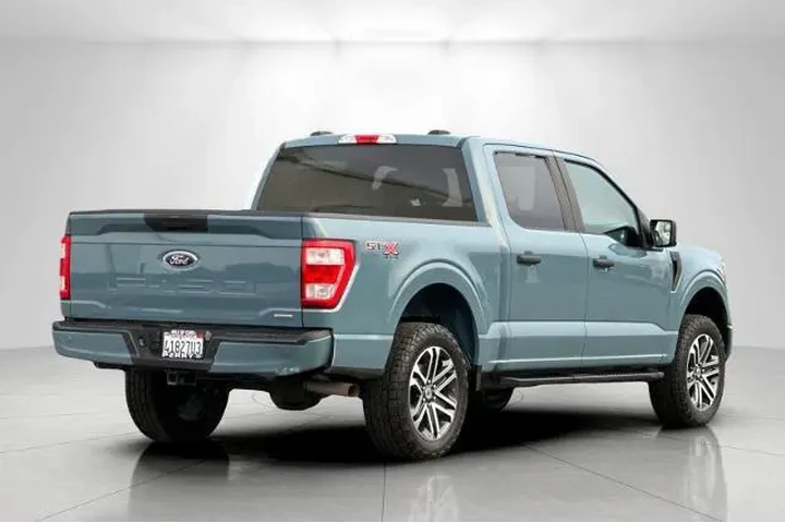 $37787 : Ford F-150 2023 4x4 XL 4dr S image 3