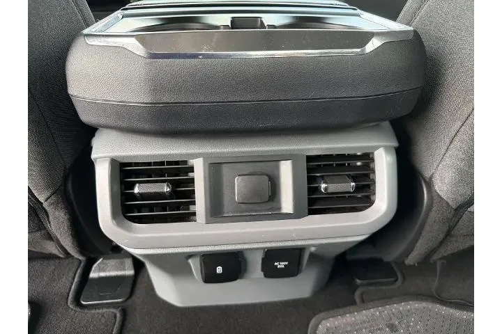 $39551 : Ford F-150 2024 4x4 XLT 4dr image 4