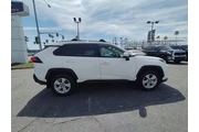 $20888 : Toyota RAV4 2021 XLE 4dr SUV thumbnail
