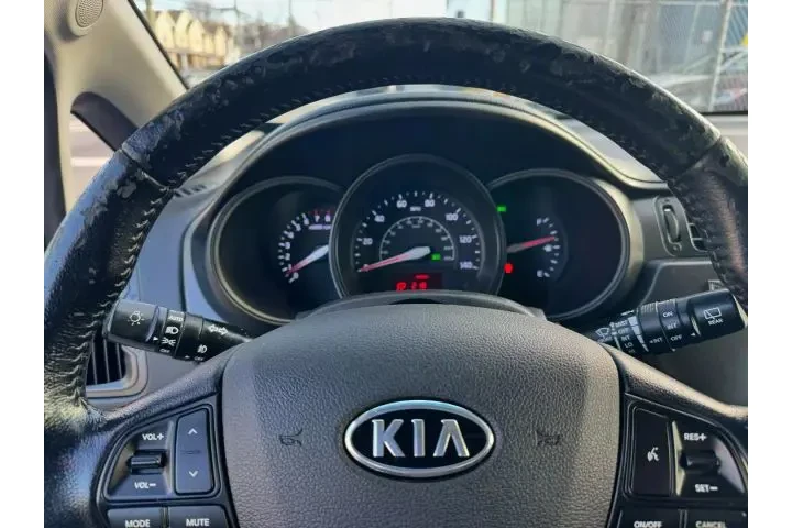 2012 KIA RIO2012 KIA RIO image 8