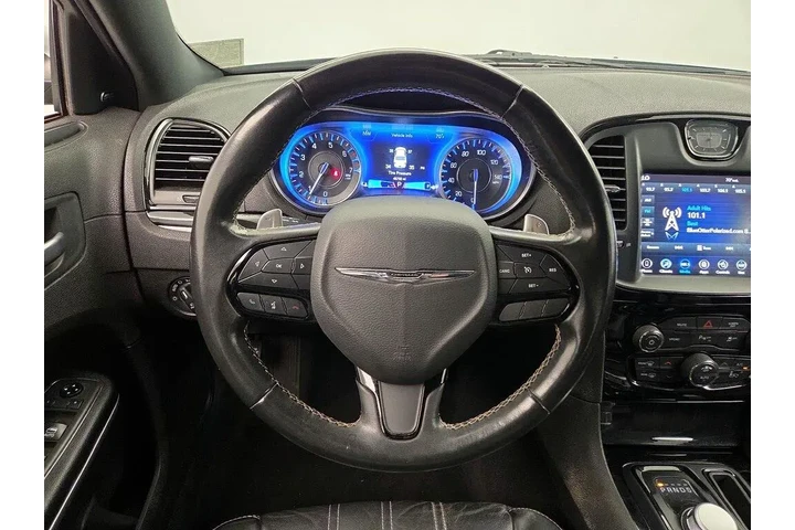 $24998 : Chrysler 300 2021 S V6 4dr S image 10