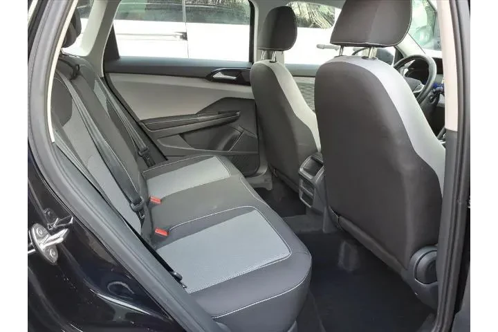 $19995 : Volkswagen Taos 2024 S 4dr S image 6