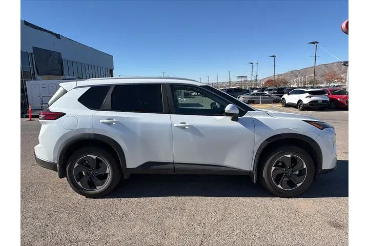 $21991 : Nissan Rogue 2024 SV 4dr Cro image 2