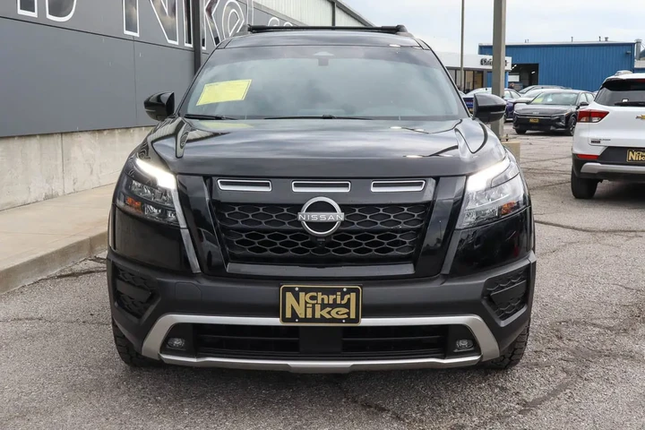 $40087 : 2025 Pathfinder Rock Creek 4WD image 2