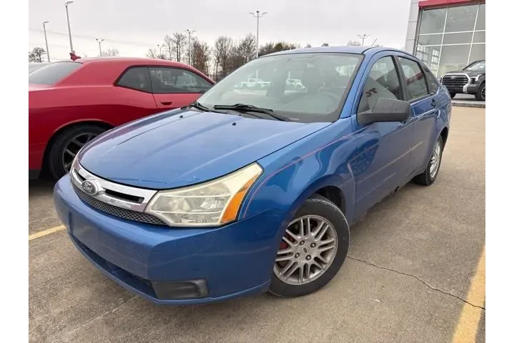 $2922 : Ford Focus 2010 SE 4dr Sedan image 1
