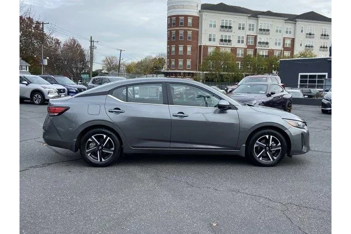 $19250 : Nissan Sentra 2025 SV 4dr Se image 3