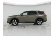$33998 : Nissan Pathfinder 2023 Plati thumbnail