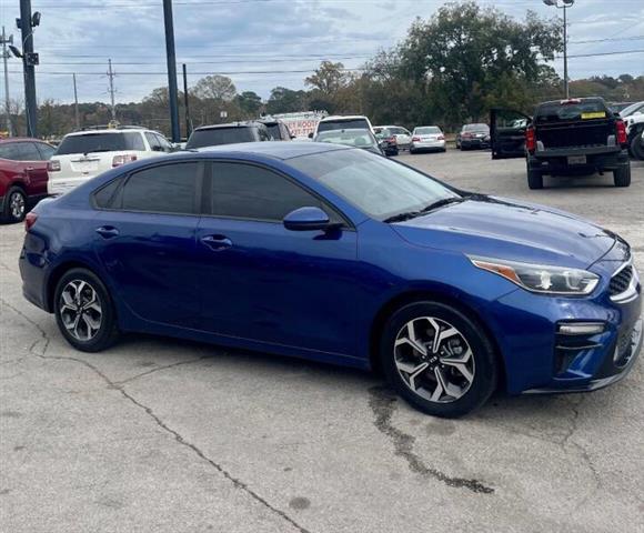 $9900 : 2019 Forte LXS image 5