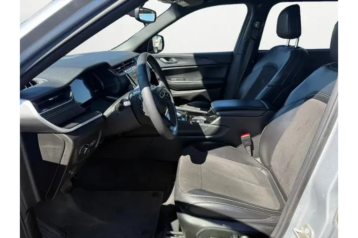 $27585 : Jeep Grand Cherokee L 2023 4 image 9