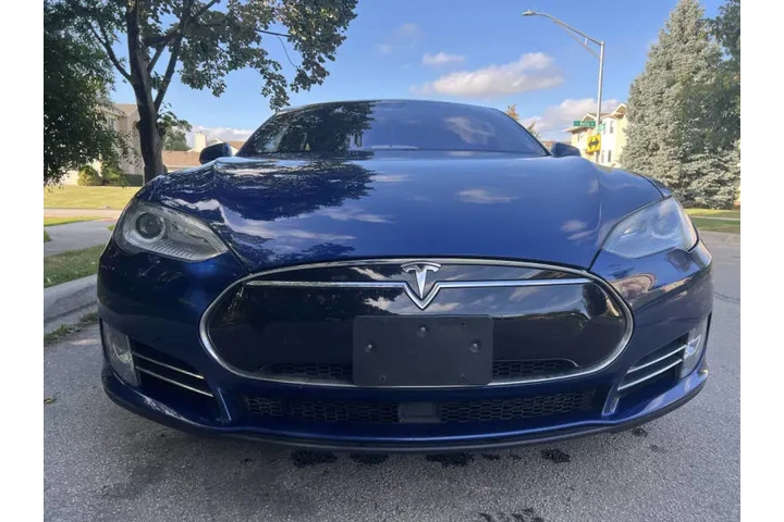 $12991 : 2015 Model S 85D image 5
