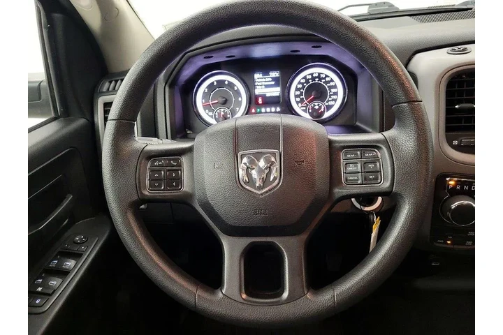 $26998 : Ram 1500 Classic 2021 4x4 Tr image 10