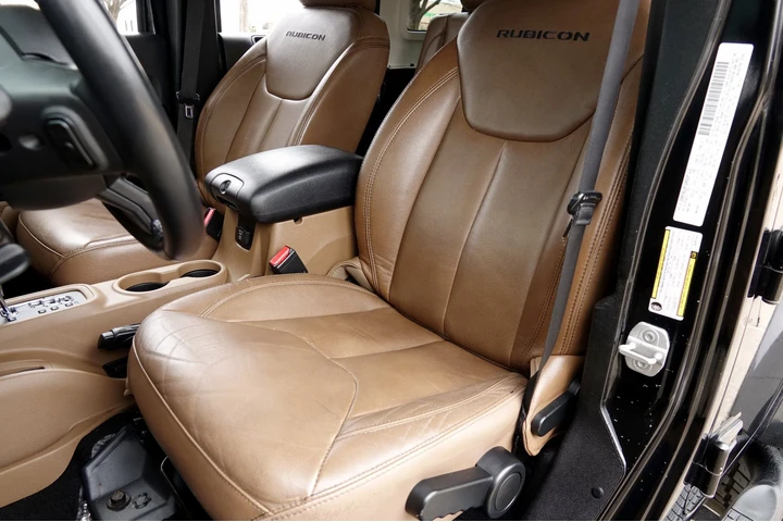 $18490 : 2013 Wrangler Unlimited Rubic image 6