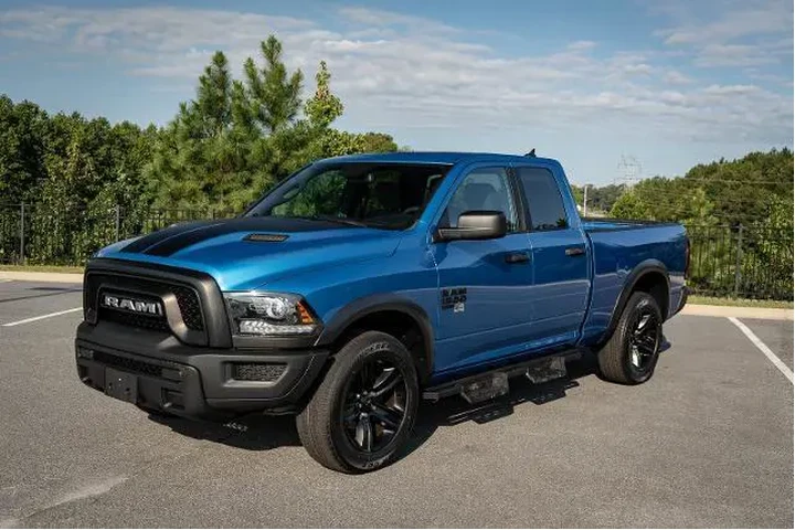 $29888 : Ram 1500 Classic 2021 4x4 SL image 1