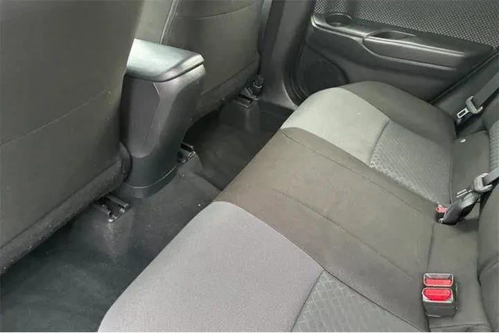 $17994 : Toyota C-HR 2021 LE 4dr Cros image 9