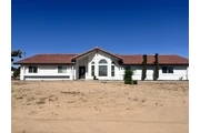 $2800 : Casa de renta Hesperia thumbnail