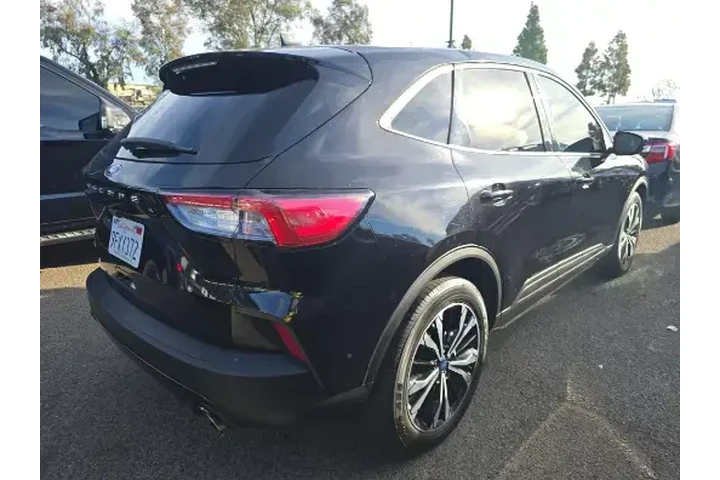 $19999 : Ford Escape 2022 SE 4dr SUV image 4