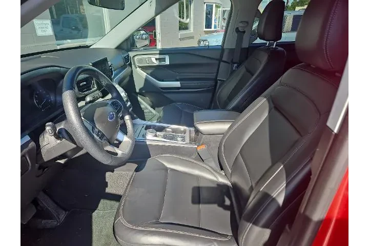 $34025 : Ford Explorer 2023 AWD XLT 4 image 10