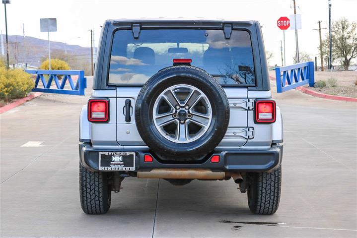 $31990 : Pre-Owned 2020 Jeep Wrangler image 9