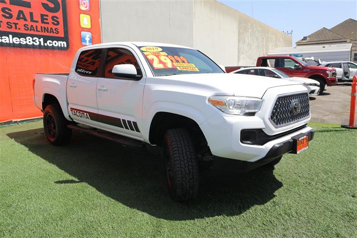 $29999 : 2019 TOYOTA TACOMA SR5 image 2