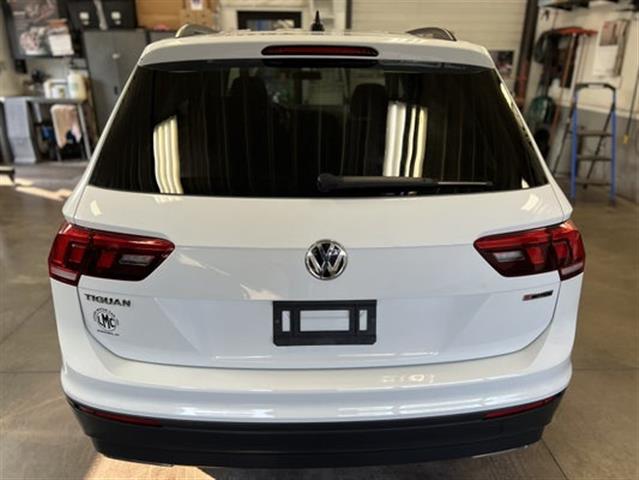 $21990 : 2021 Tiguan S image 4