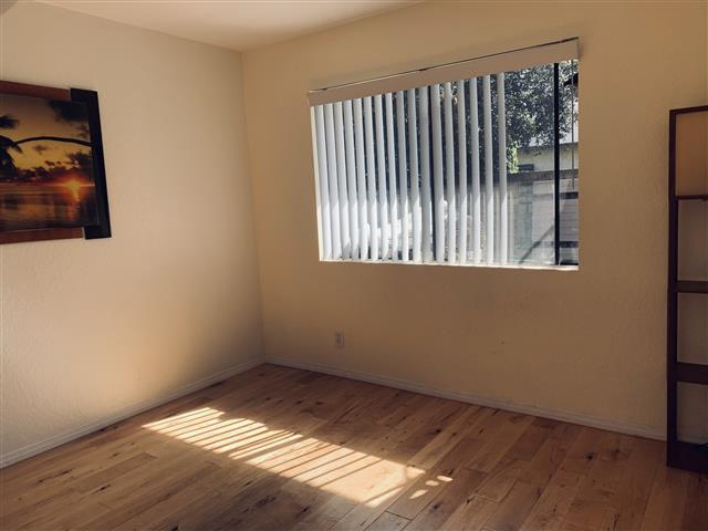 $700 : Comparto cuarto en Torrance image 2