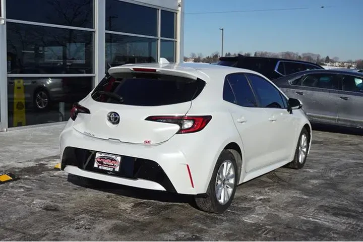 $18999 : 2023 Corolla Hatchback image 8