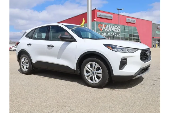 $18377 : Ford Escape 2023 Base 4dr SU image 2