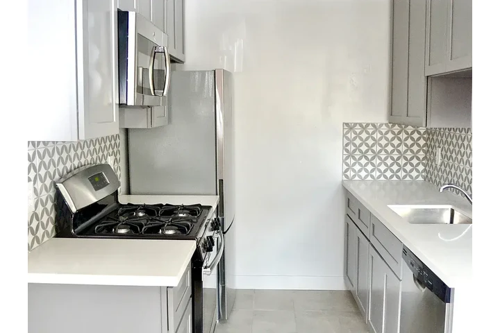 $1450 : Available 1Bedroom Apt in LA image 8
