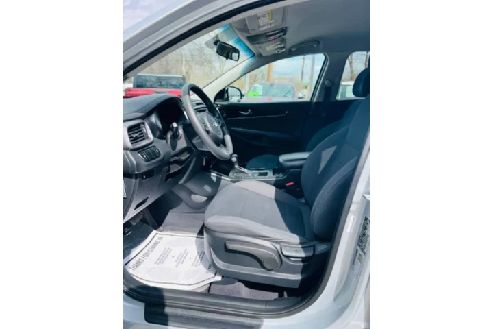 $11995 : 2016 Sorento L image 10