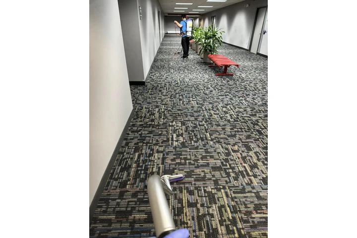 Lalis Cleaning Service LLC image 4